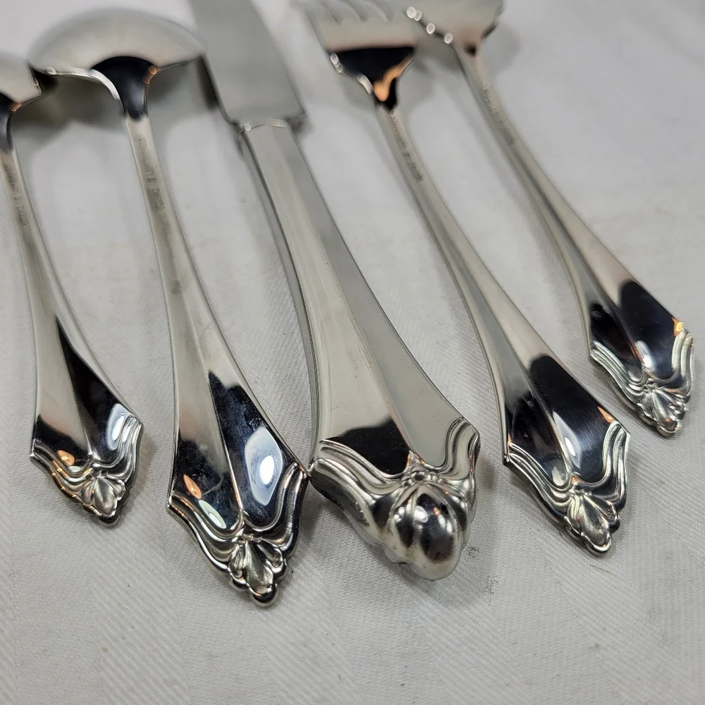 Oneida KENWOOD Stainless FLATWARE 5pc Place Setting Knife 2 Forks 2 Spoons NOS